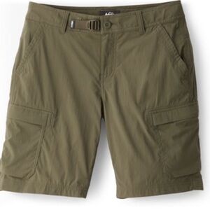 REI Co-op Sahara Cargo Shorts Women's 2 Olive Green Hiking Outdoor Gorpcore
